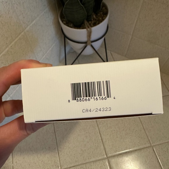 Tom Ford Eau de Soleil Blanc SIGNATURE COLLECTION - Picture 4 of 7